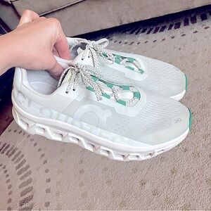On Running Mens Cloud Monster Shock Absorbing Lace-Up Running Shoe Sneakers 10.5